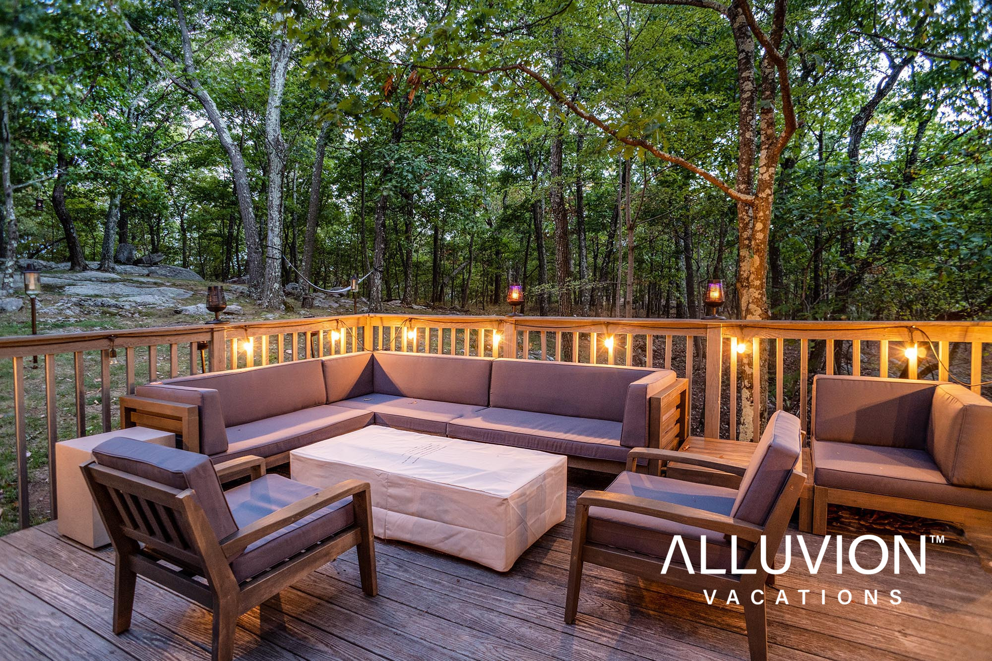 Treetop Retreat with an Oversized Hot Tub in Tuxedo Park – Airbnb Rentals in the Hudson Valley and Catskills – Vacation Rental Management