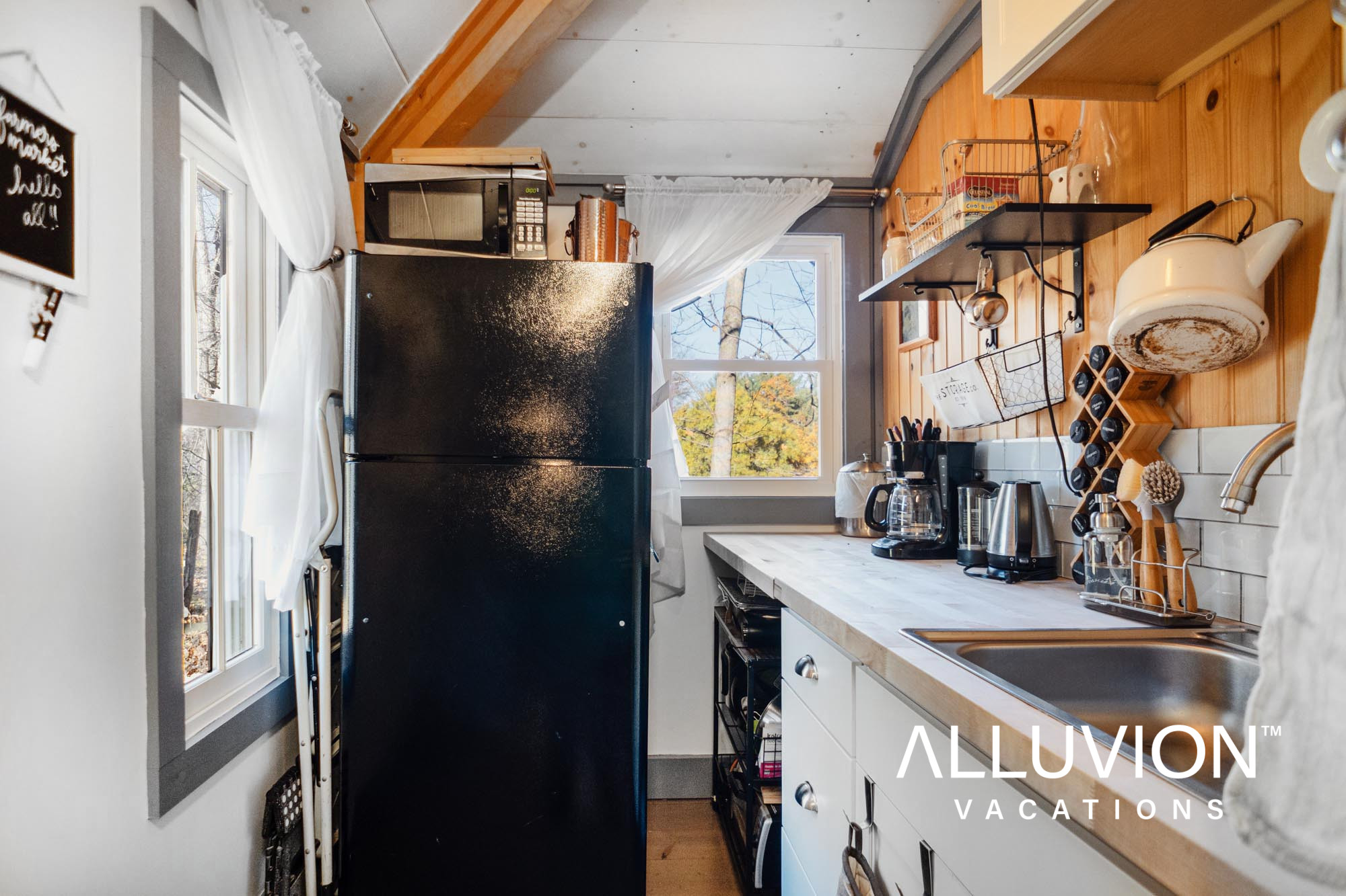 Escape to the Catskills in this Quaint and Cozy Tiny Cabin – Airbnb Cabin for Rent by Alluvion Vacations