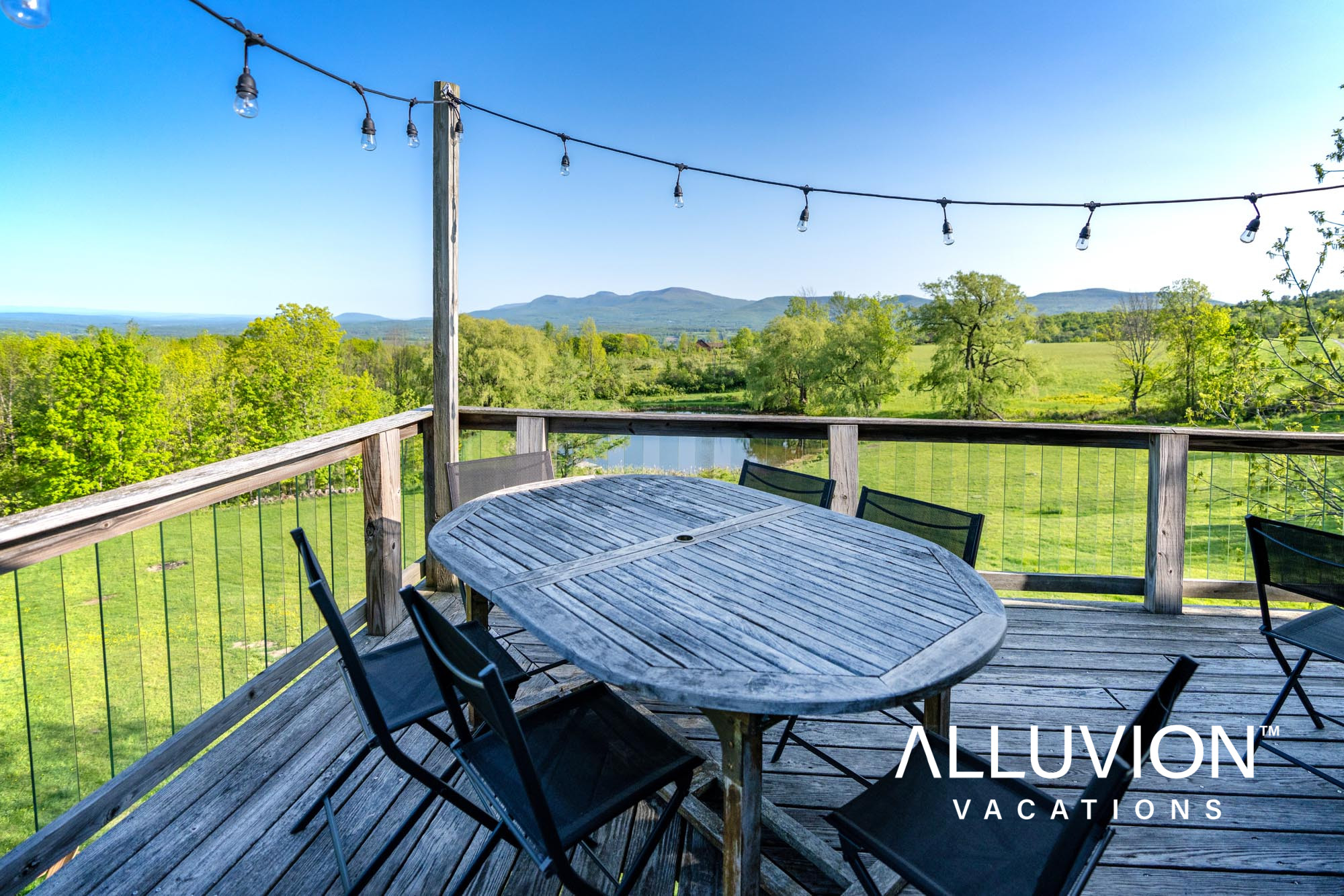 Explore the Ultimate Retreat at the Rustic Mountain Cabin in the Catskills: Photo Tour by Photographer Maxwell Alexander – Presented by Alluvion Vacations
