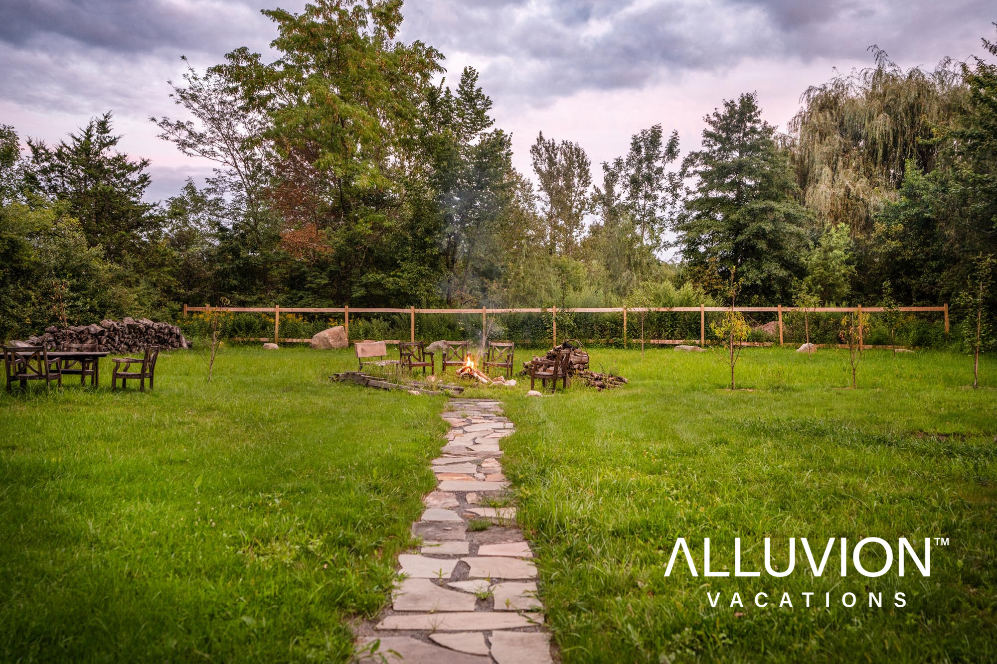 An Idyllic Escape to the Hudson Valley: A Countryside Home Awaits in Gardiner, NY – Airbnb Reviews Presented by Alluvion Vacations – The Best Vacations Rentals in the Hudson Valley and Catskills – Airbnb Photography by Alluvion Media