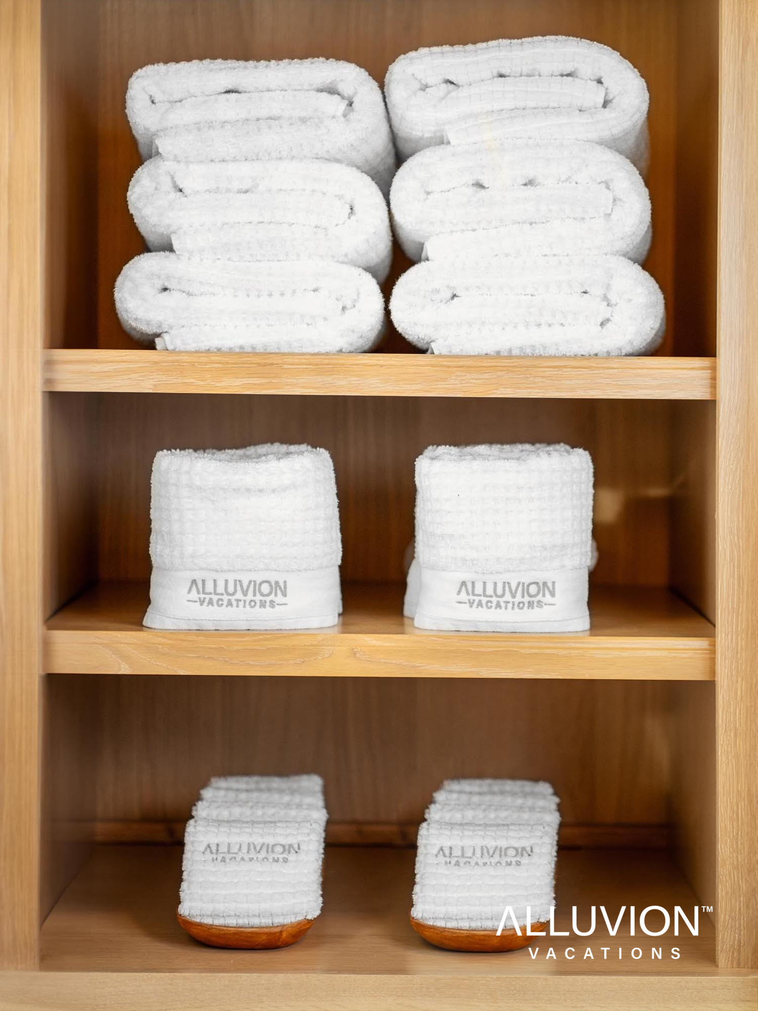 Eco-Luxury Unfolded: Discover the Sustainable Softness of Alluvion's Waffle Towels