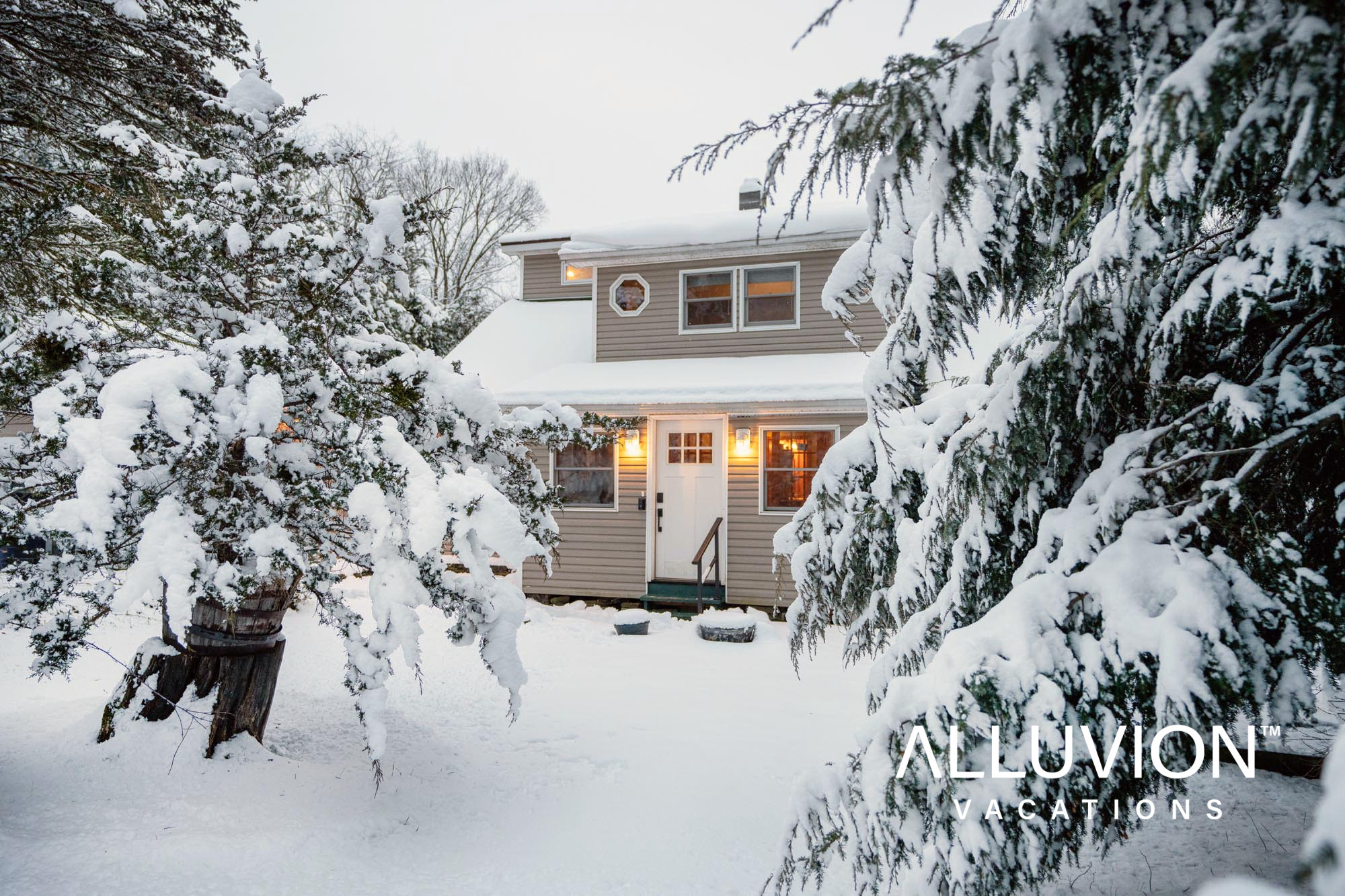 Winter Wonderland in the Hudson Valley – Tiny Airbnb Cabin